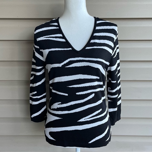 Cyrus Tops - •Cyrus• Knit V-neck Pullover Top - Size Medium